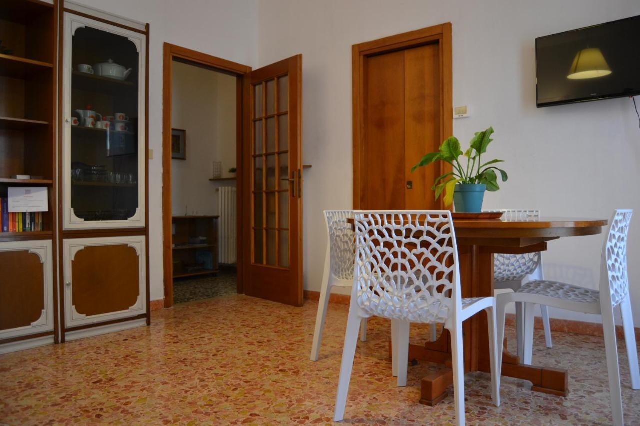 Da Fabio E Francesca - Holiday Apartment Verona Luaran gambar
