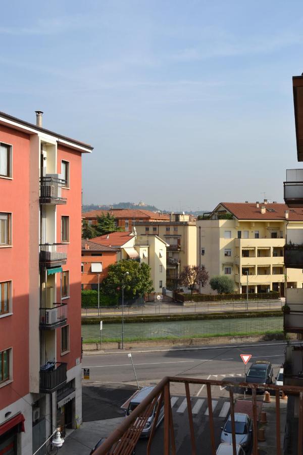 Da Fabio E Francesca - Holiday Apartment Verona Luaran gambar